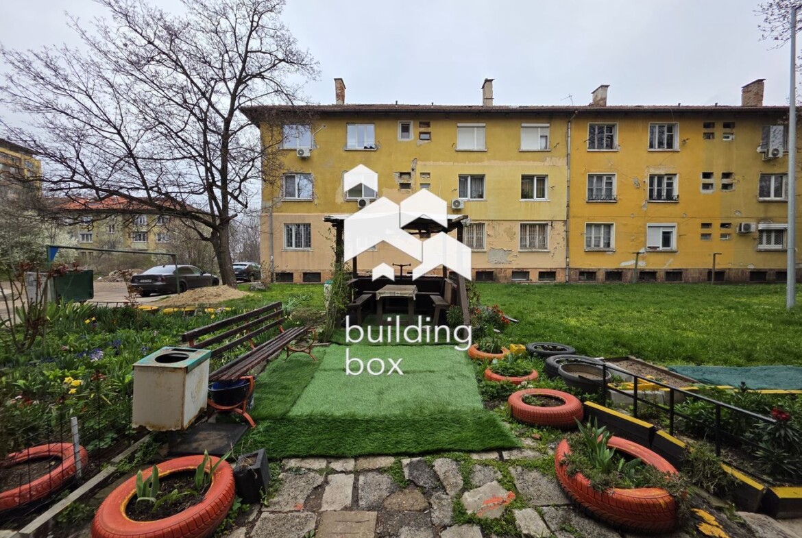 Гарсониера - ж.к. Лев Толстой - 0