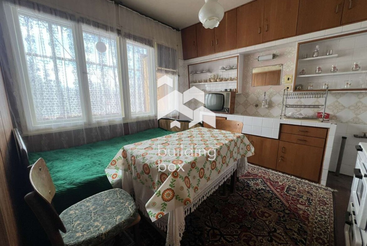 Етаж от къща в гр. Хисаря - 0