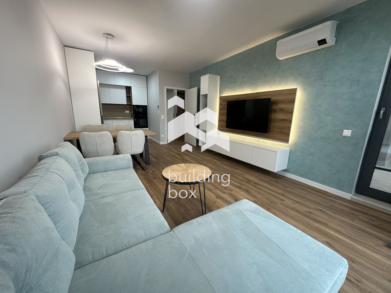 Дизайнерски двустаен апартамент в Ирис парк