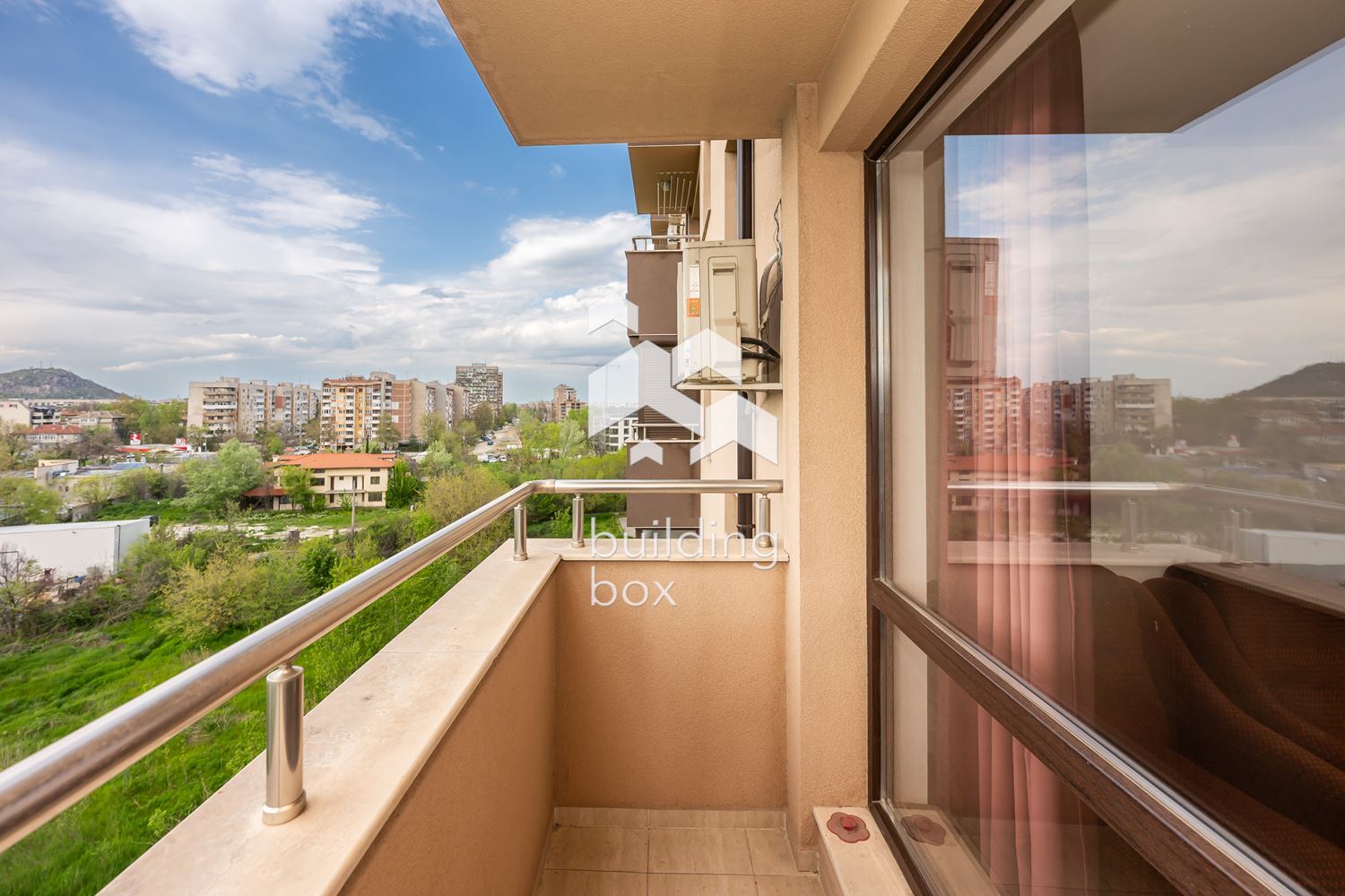 Тристаен обзаведен апартамент - 0