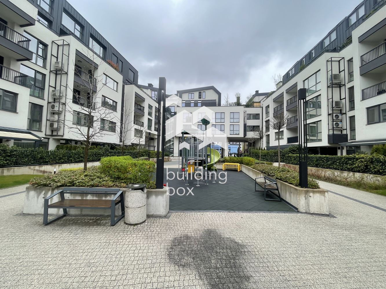 Просторен мезонет в затворен комплекс в Кръстова вада - 0