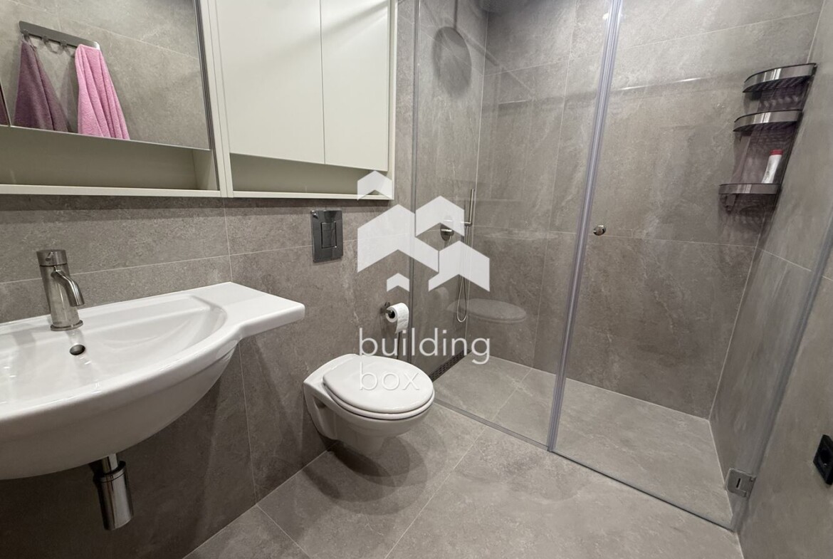 Многостаен апартамент с шест спални - 0