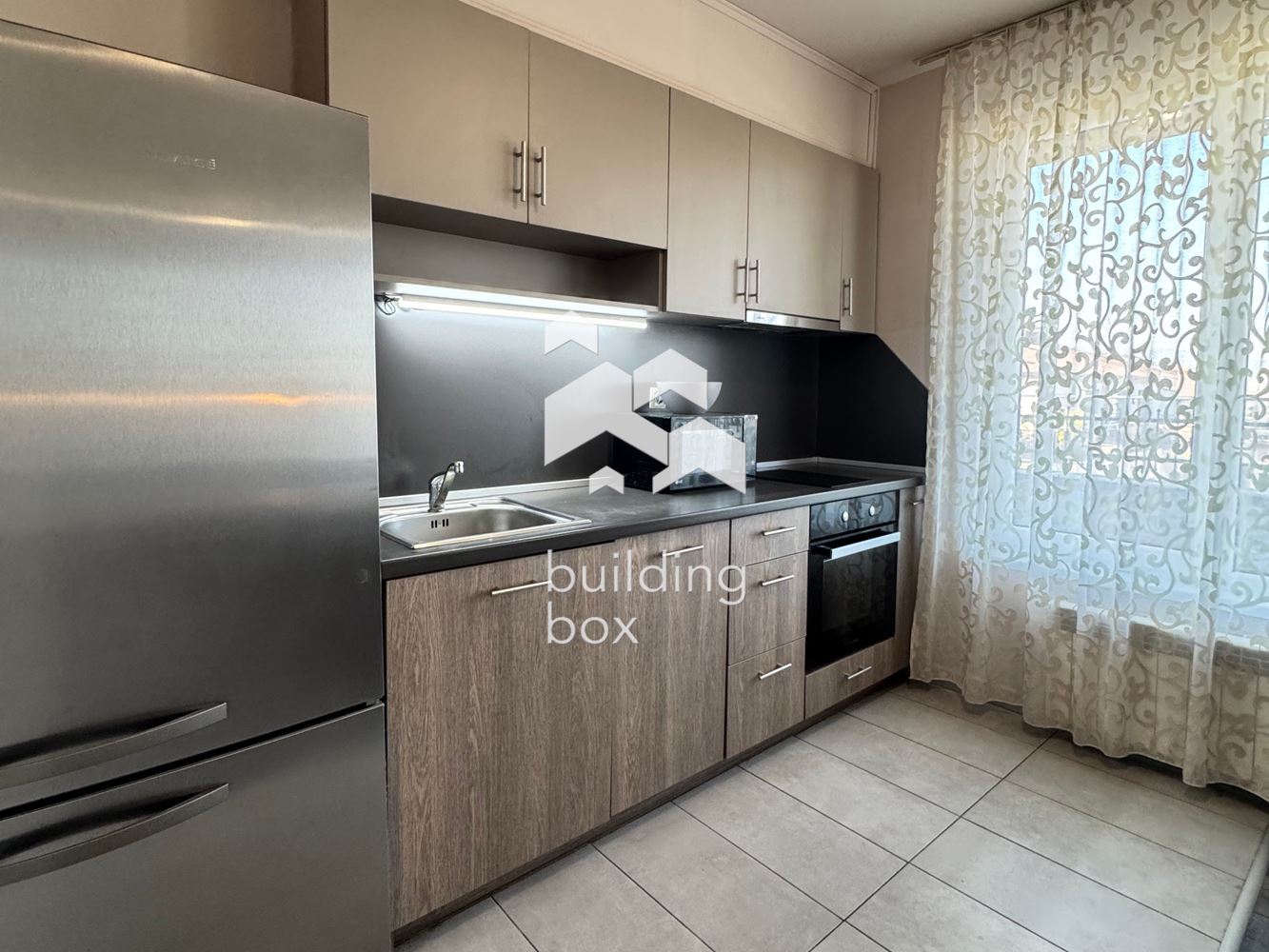 Многостаен апартамент в затворен комплекс в кв. Кръстова вада - 0