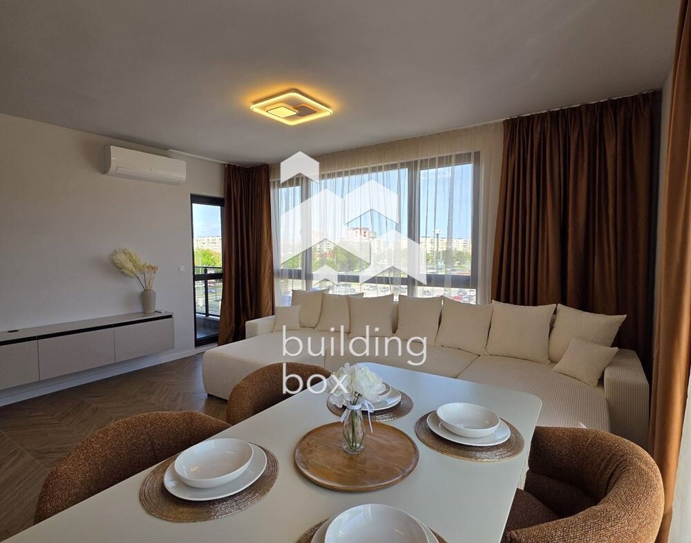 Тристаен апартамент в кв.Тракия. - 0