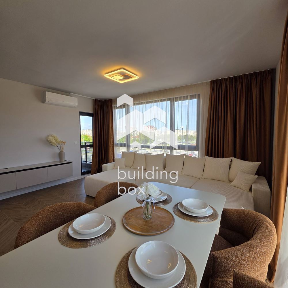 Тристаен апартамент в кв.Тракия.