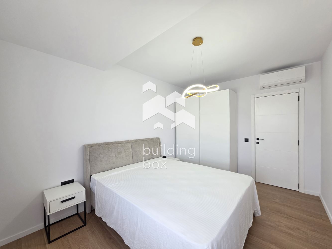 Стилен двустаен апартамент в Кръстова Вада - 0