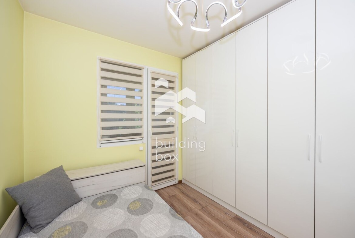 Тристаен ОБЗАВЕДЕН апартамент след РЕМОНТ - само за 124 999€ - 0