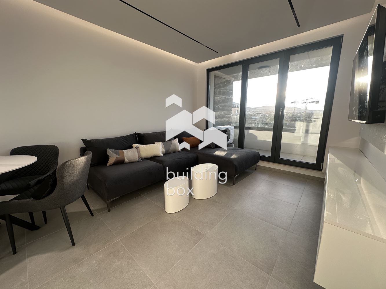 Стилен двустаен апартамент в Кръстова Вада - 0