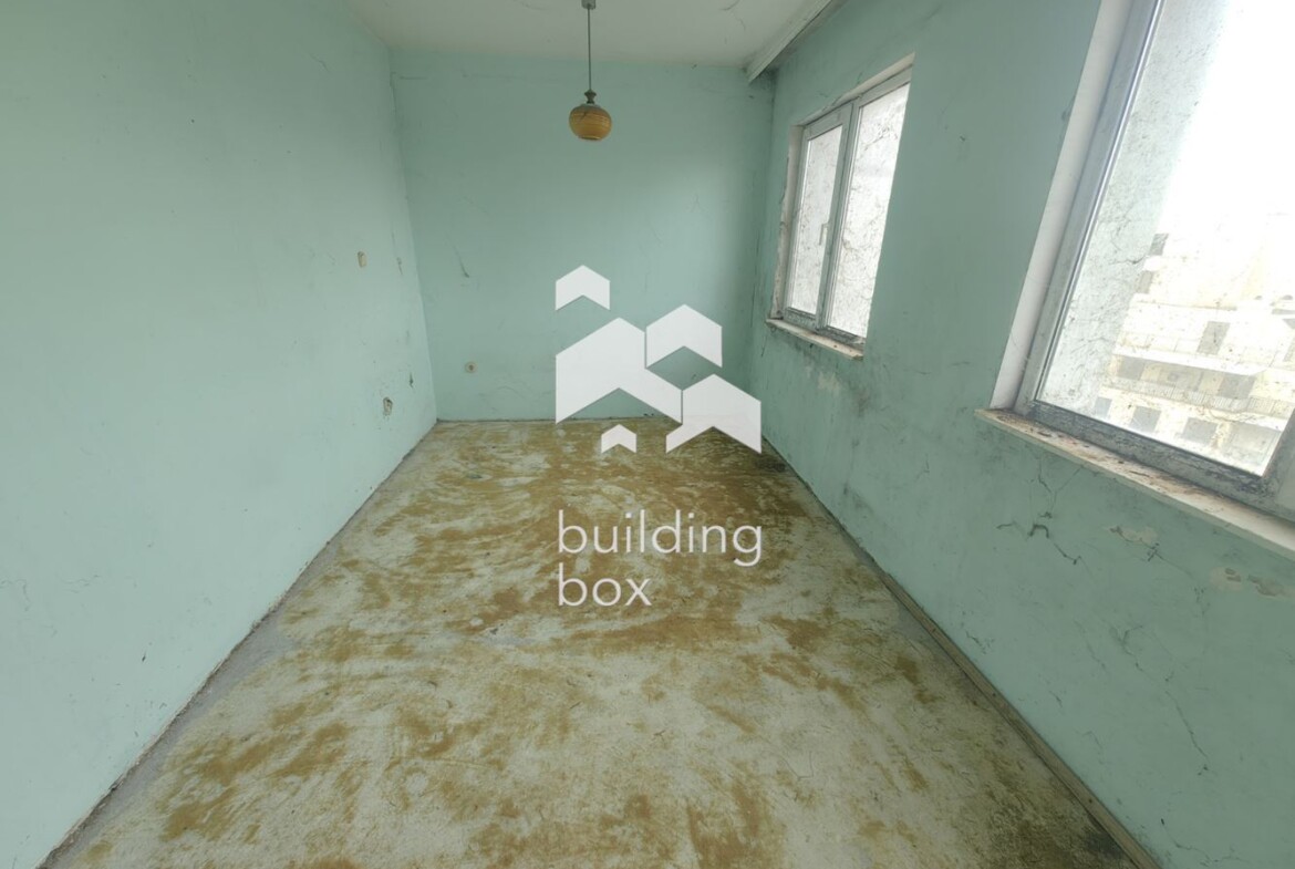 Тристаен саниран апартамент до Ефир 100 - 0