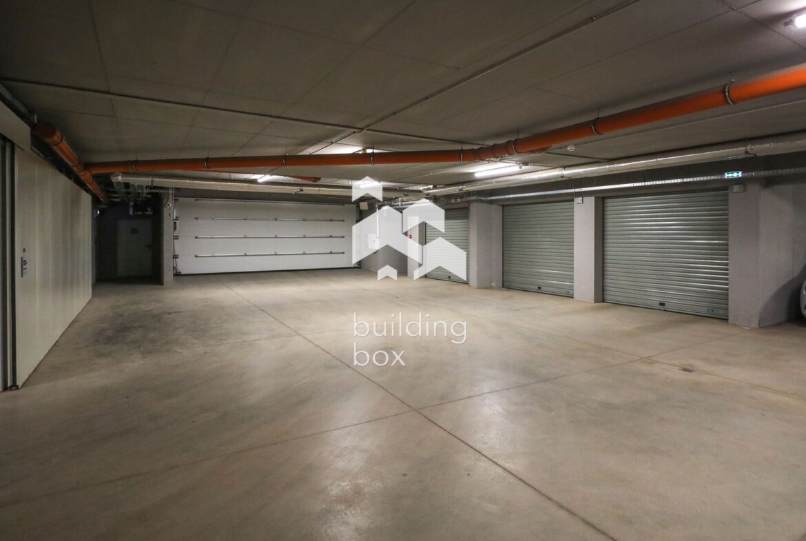 Тристаен апартамент - кв. Кръстова вада - 0