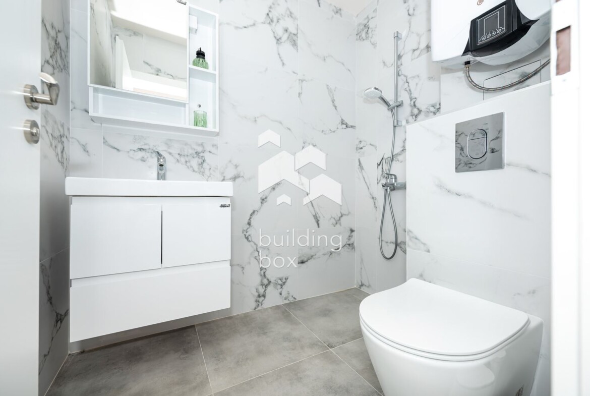 Двустаен обзаведен апартамент - кв. Христо Смирненски - 0