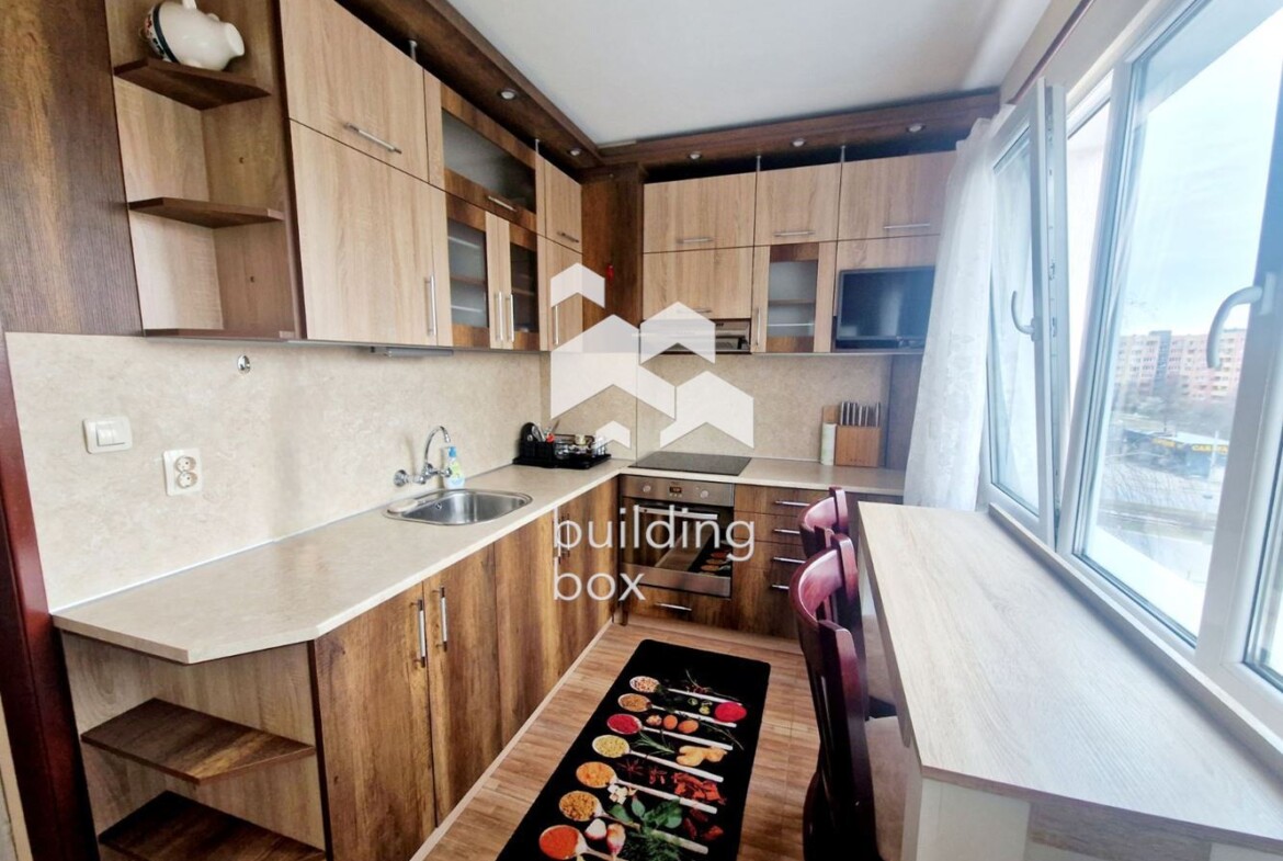 Просторен 2стаен апартамет в ж.к. Дружба 2 - 0