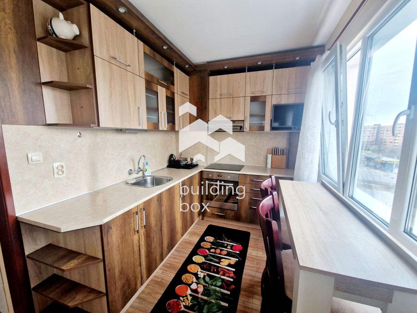 Просторен 2стаен апартамет в ж.к. Дружба 2 - 0