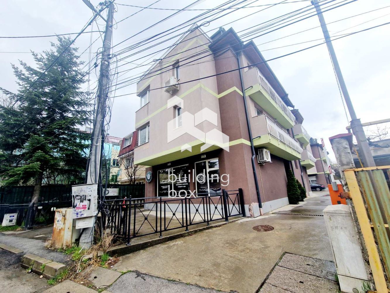 Тристаен апартамент в кв. Витоша - 0