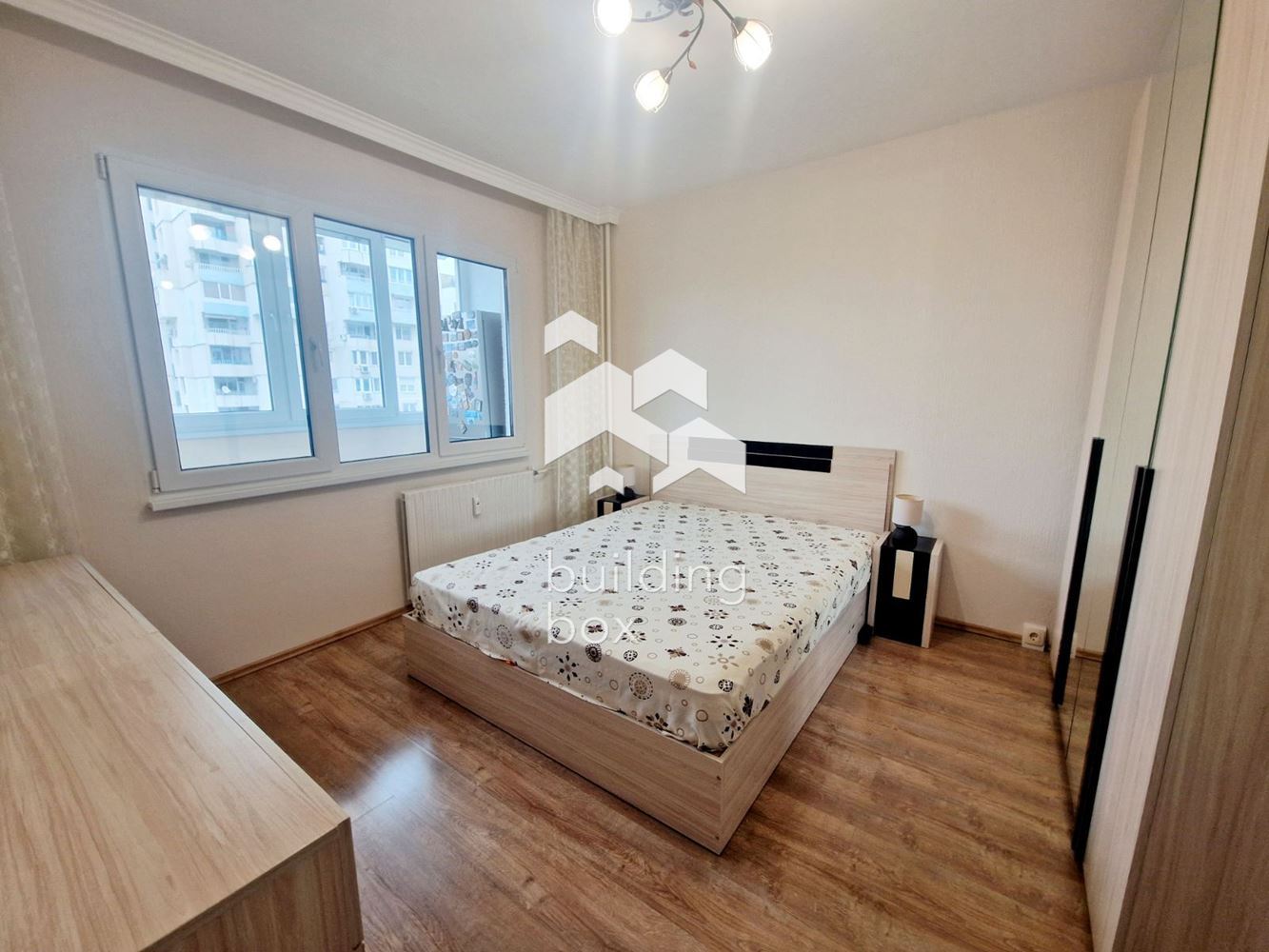 Просторен 2стаен апартамет в ж.к. Дружба 2 - 0