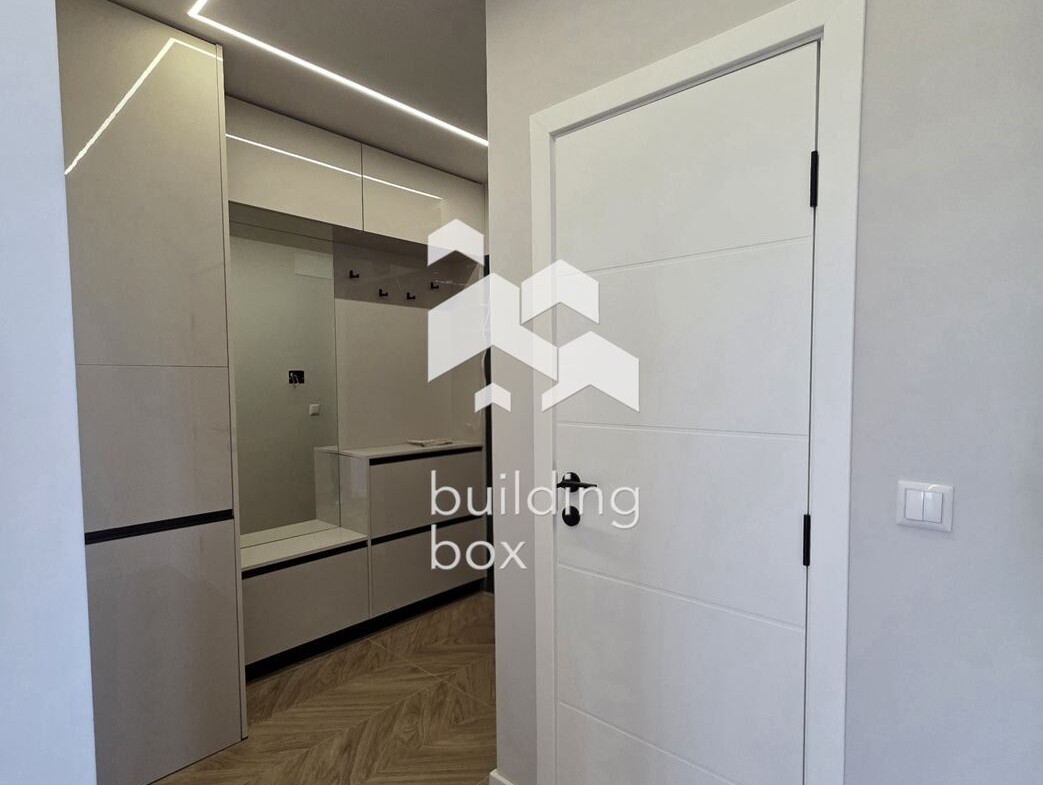 Тристаен апартамент в кв.Тракия. - 0