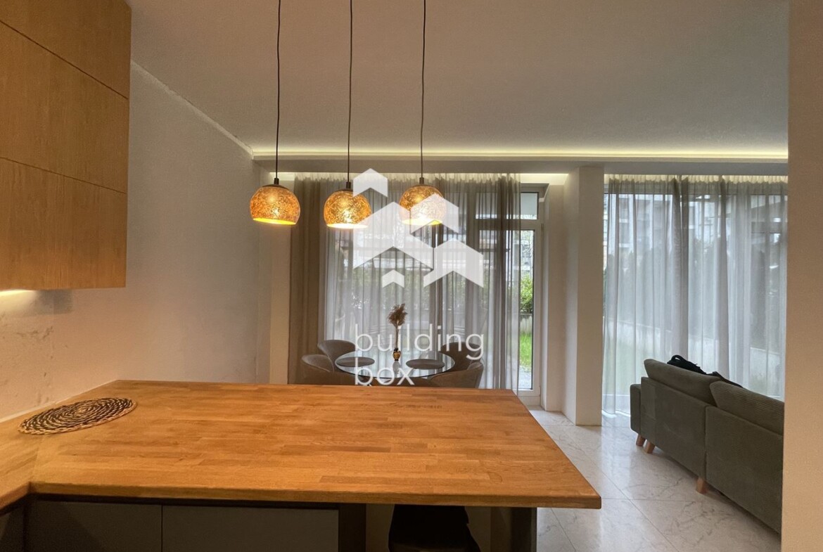 Просторен мезонет в затворен комплекс в Кръстова вада - 0