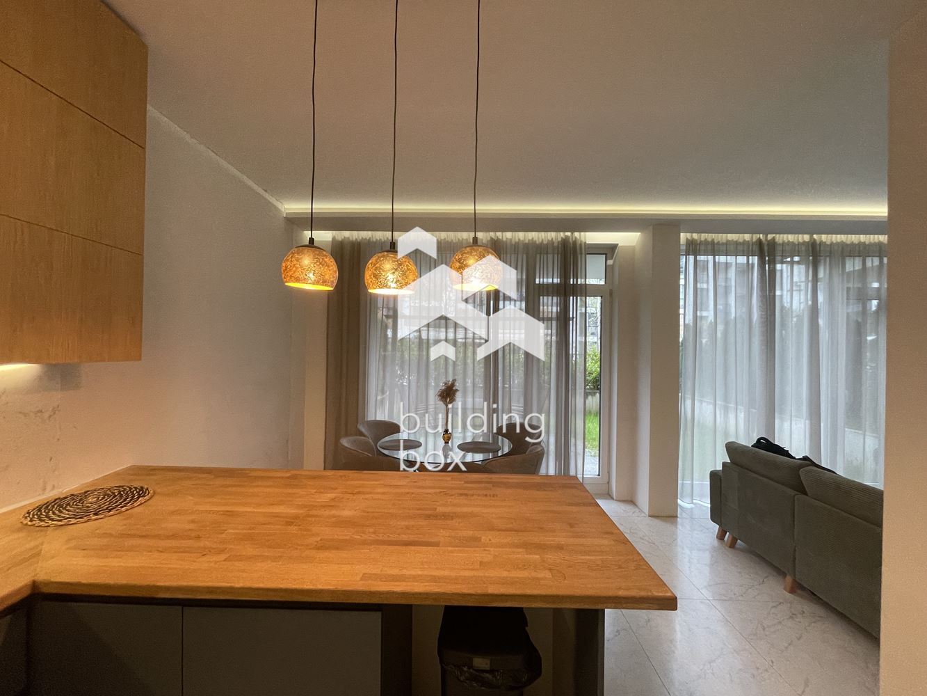 Просторен мезонет в затворен комплекс в Кръстова вада - 0