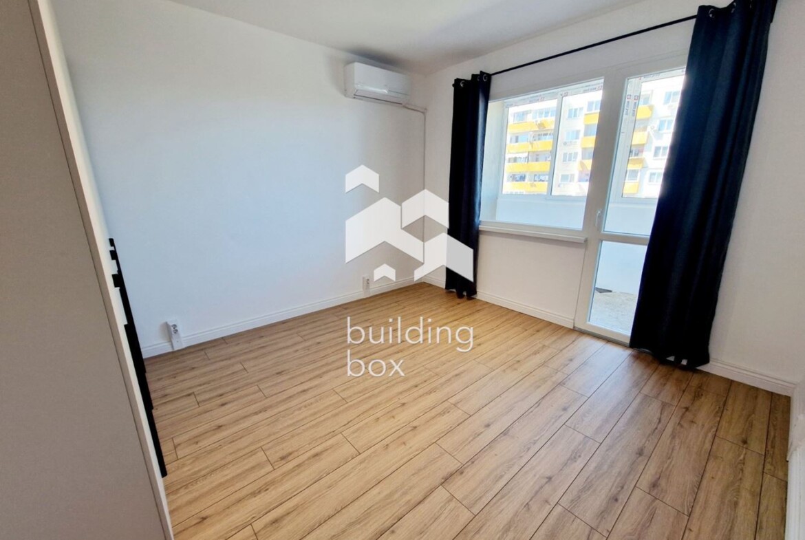 Просторен и светъл тристаен апартамент в кв. Модерно предградие - 0