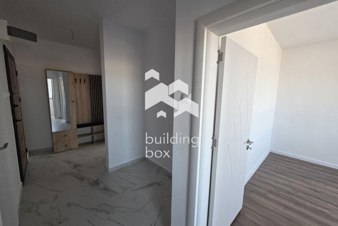 Ремонтиран тристаен апартамент с панорамна гледка - 0