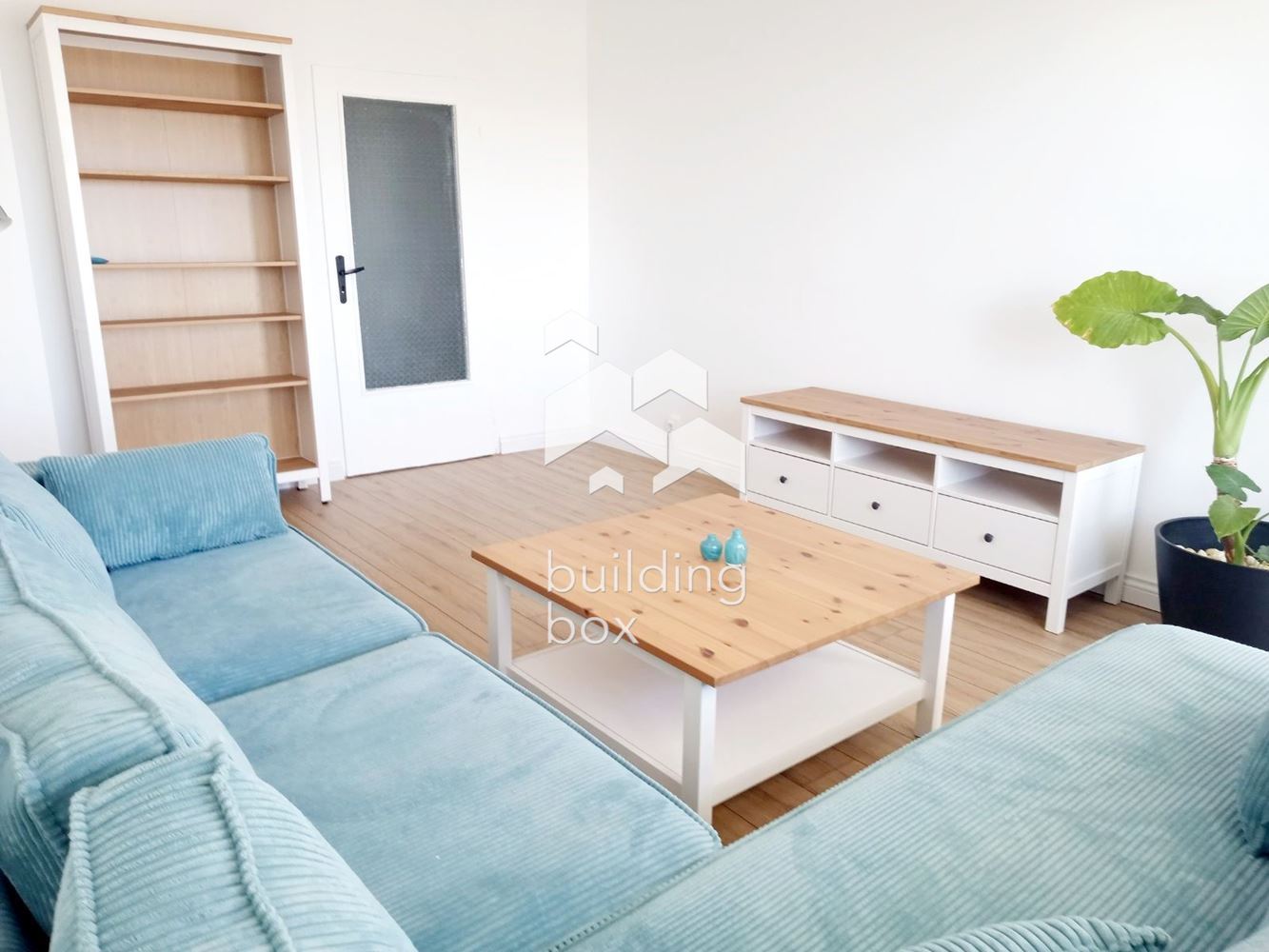 Просторен и светъл тристаен апартамент в кв. Модерно предградие - 0