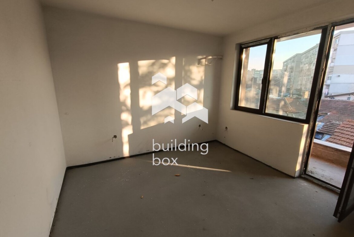 Апартамент с 3 спални - ж.к. Сухата река - 0