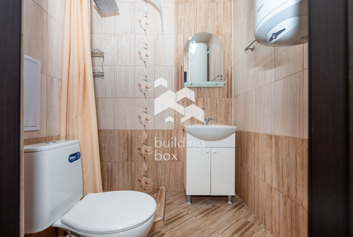 Тристаен обзаведен апартамент - 0