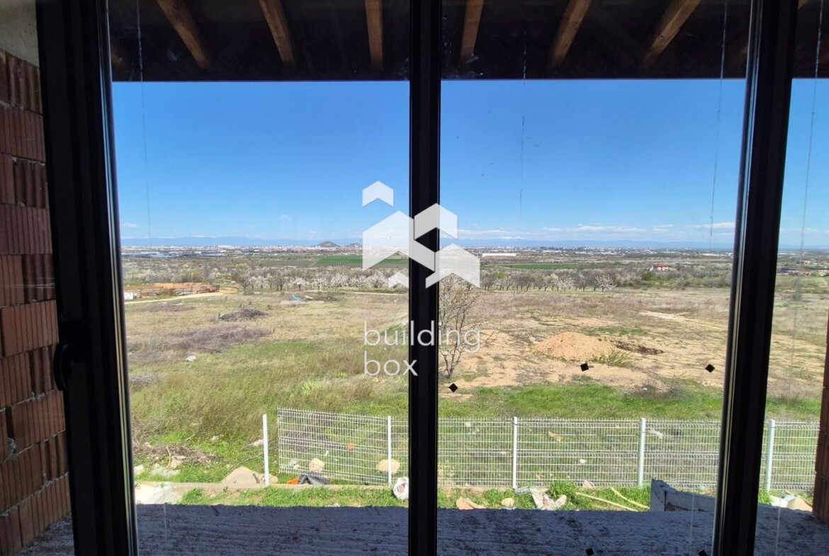 Къща с три спални с Акт 14 - 0