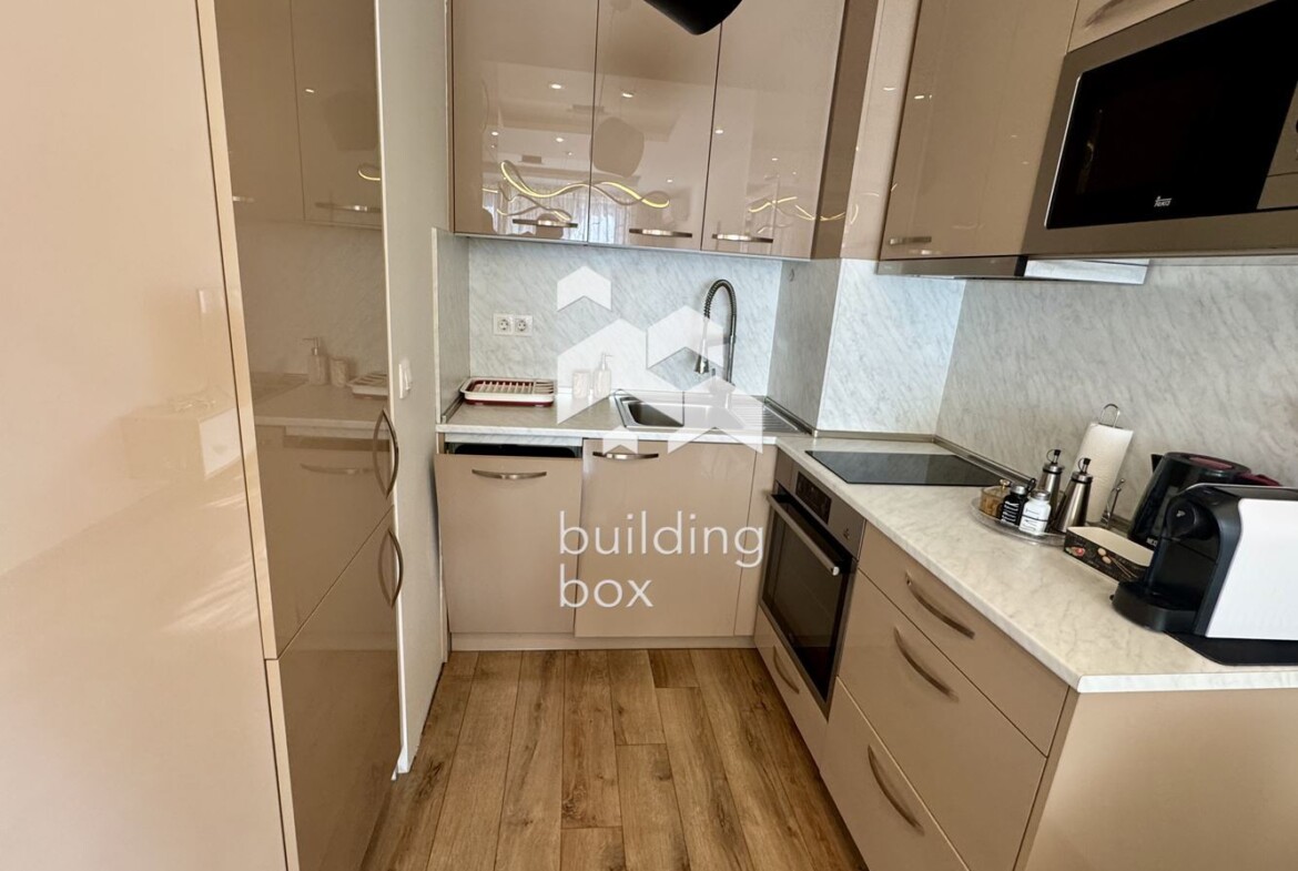 Луксозен двустаен в Центъра - 0