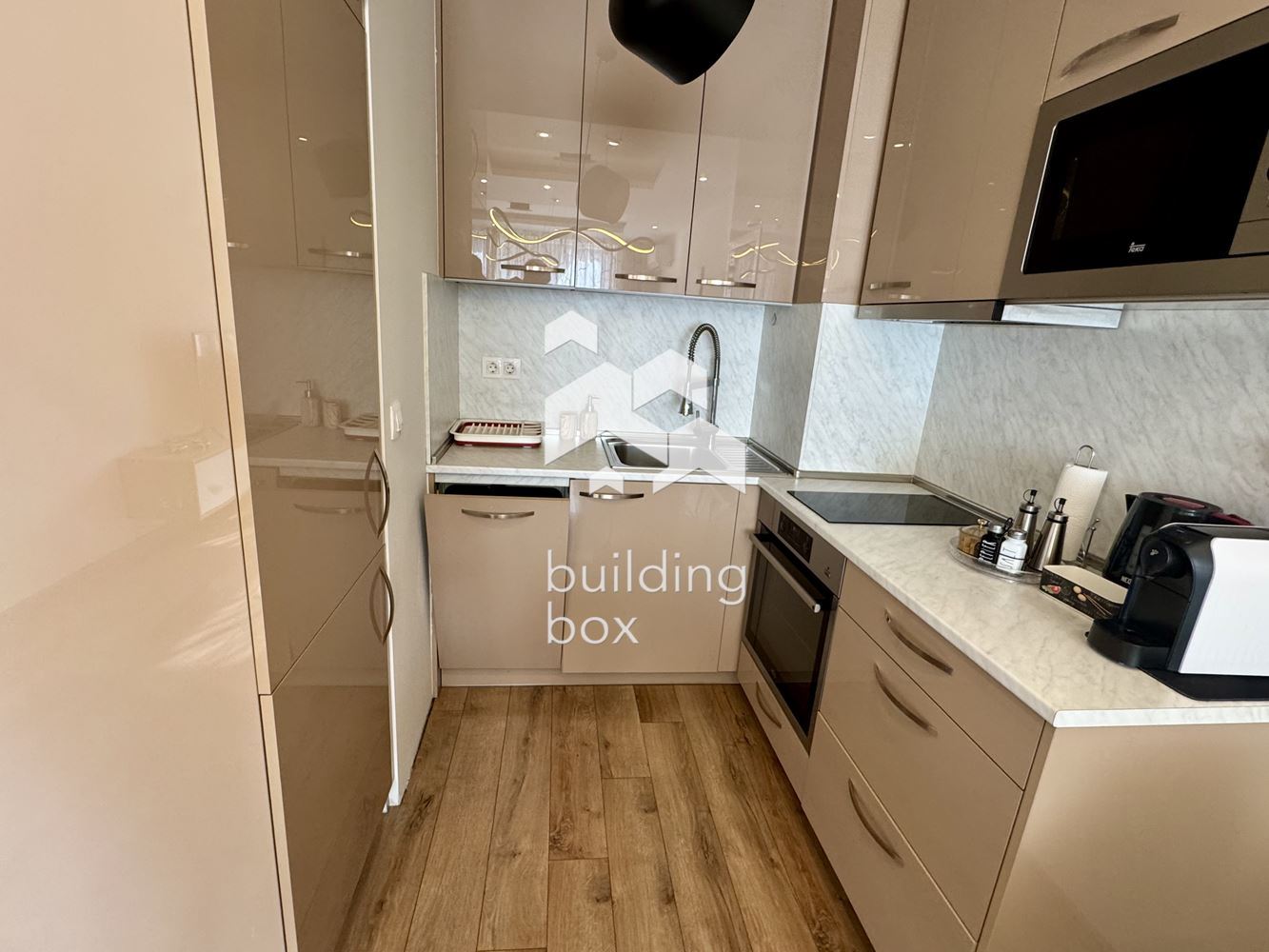 Луксозен двустаен в Центъра - 0