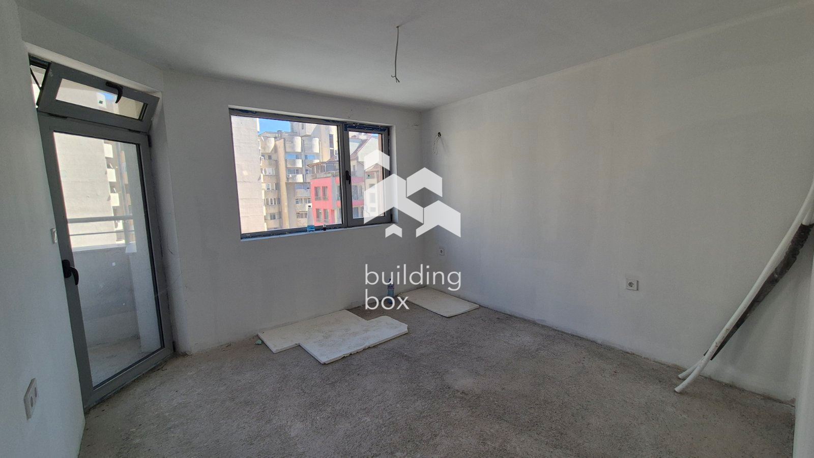 Апартамент с 3 спални в сграда с Акт 16 - 0