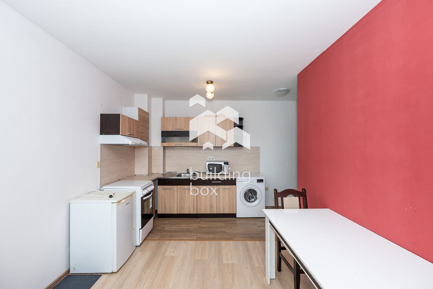 Тристаен обзаведен апартамент