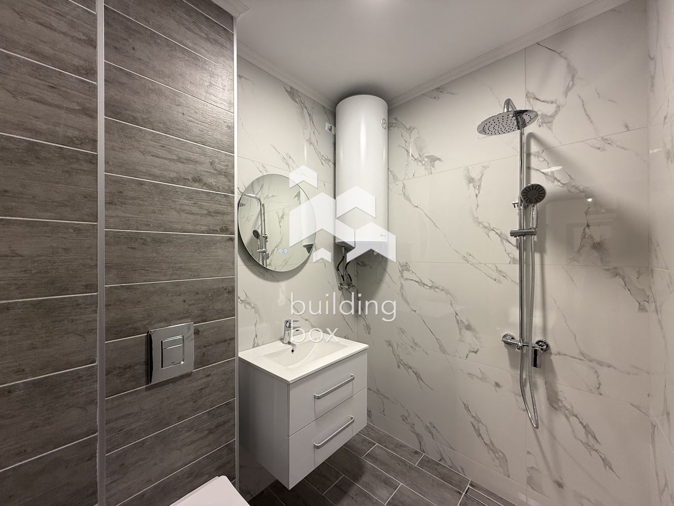 Тристаен апартамент с АКТ16 - център на гр. Пловдив - 0