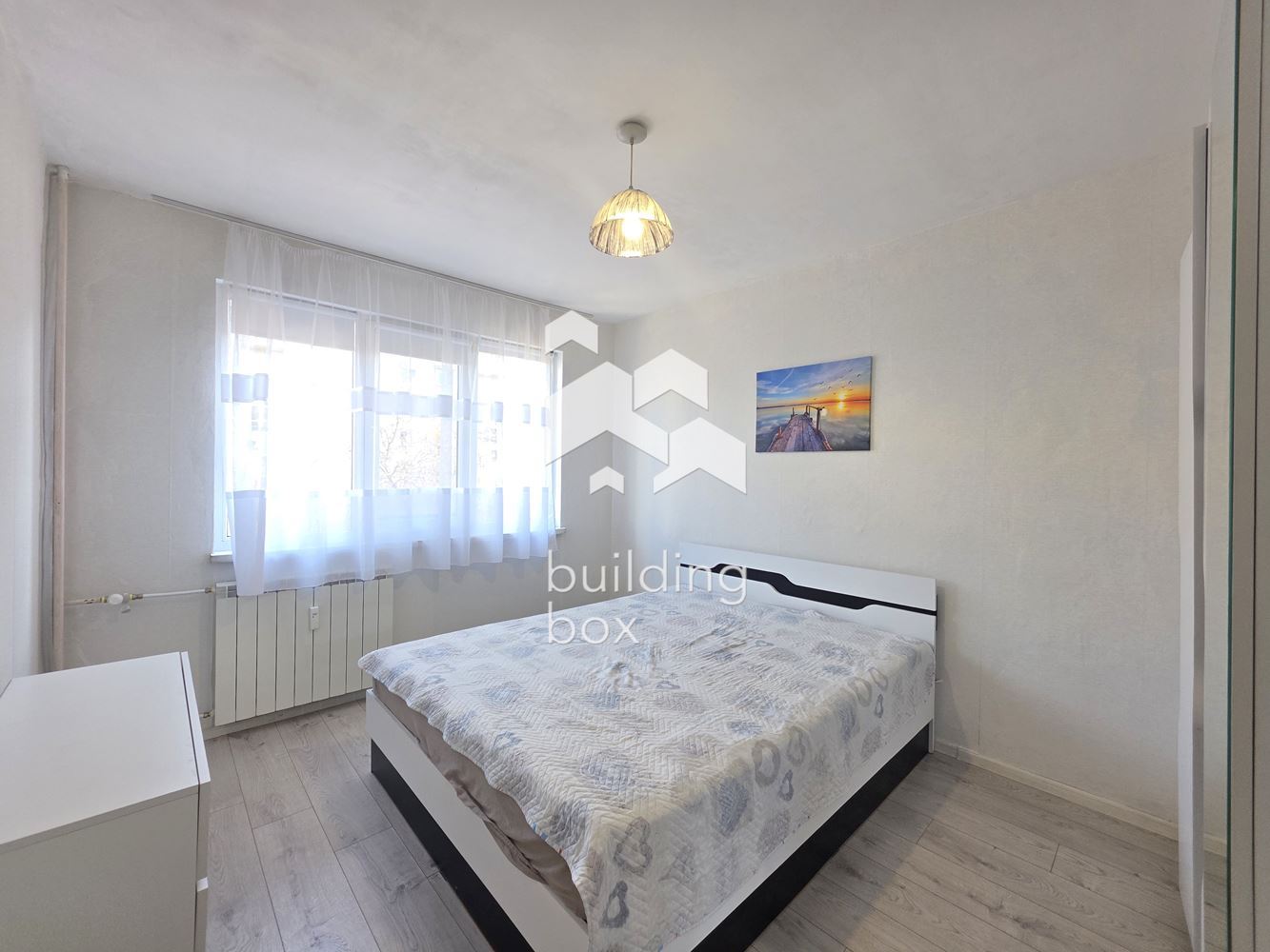 светъл тристаен апартамент - 0