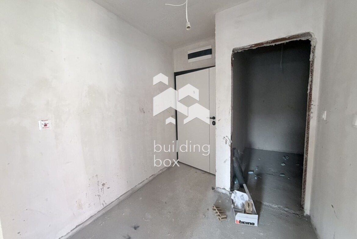 Двустаен апартамент с АКТ15 - кв. Остромила - 0