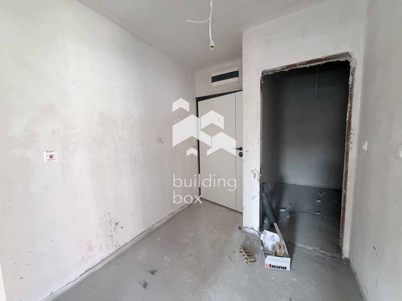 Двустаен апартамент с АКТ15 - кв. Остромила - 0