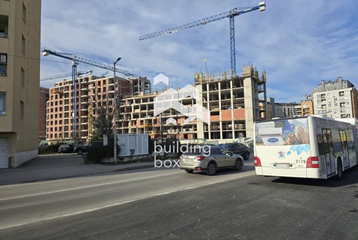 Просторен двустаен апартамент - ж.к. Младост 4 - 0