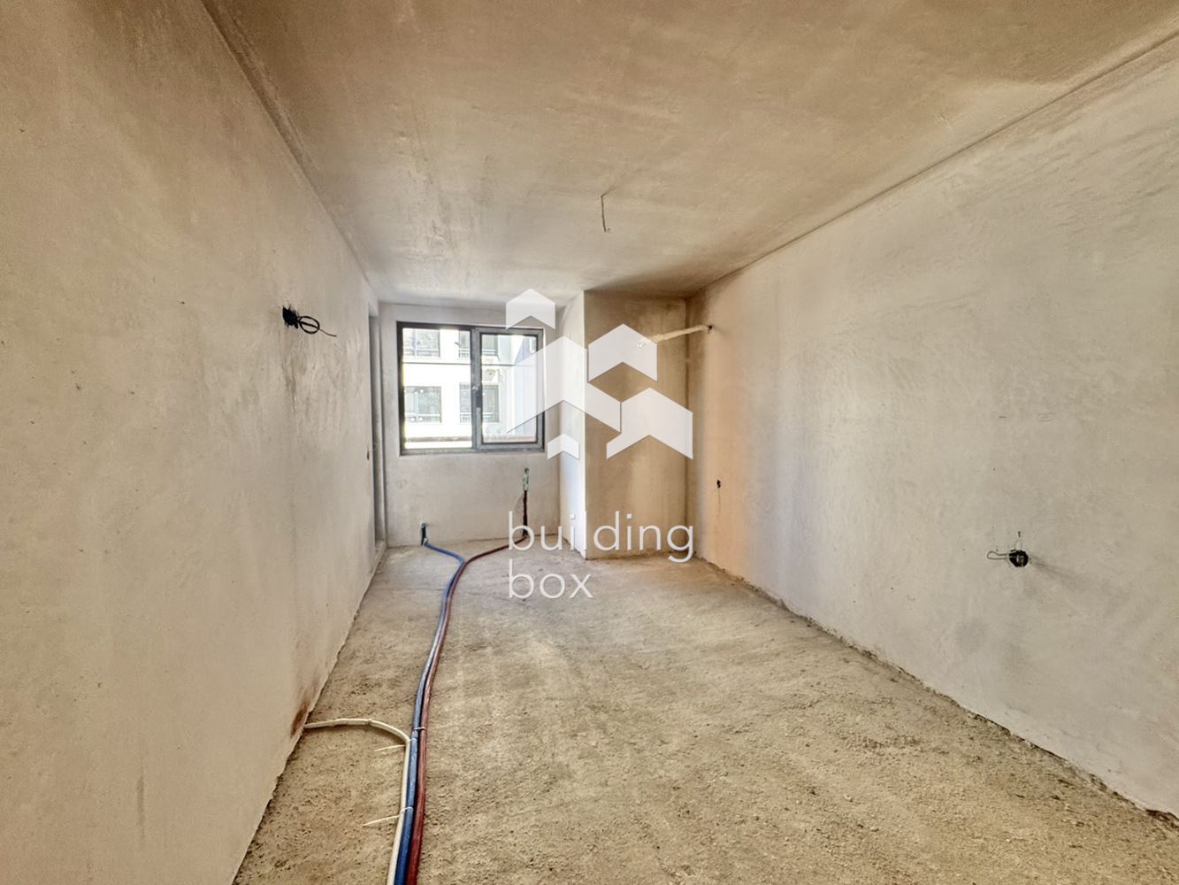 Просторен тристаен апартамент до метростанция „Надежда“ - 0