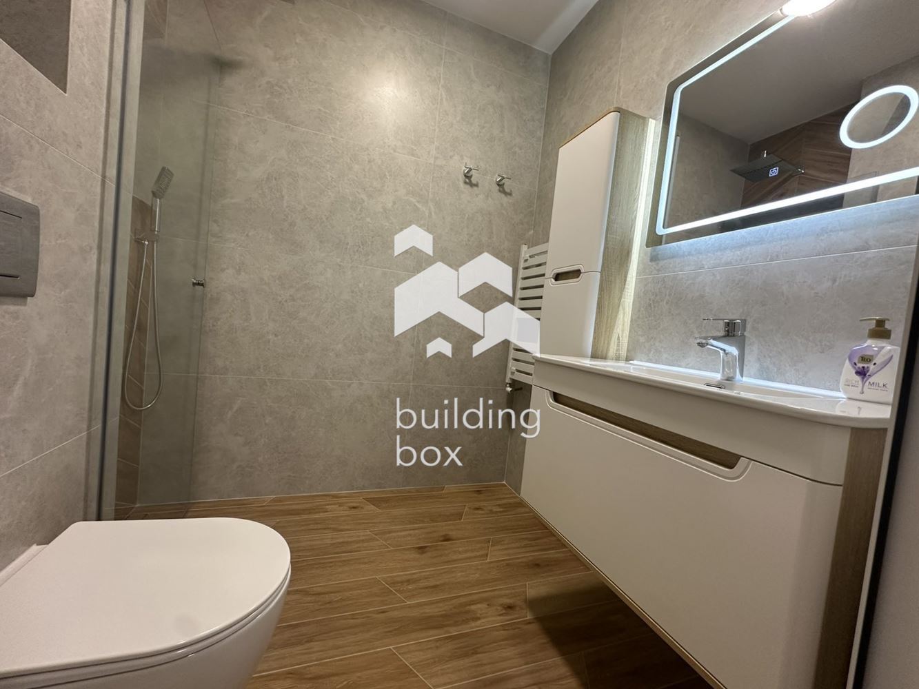 Дизайнерски двустаен апартамент в Ирис парк - 0