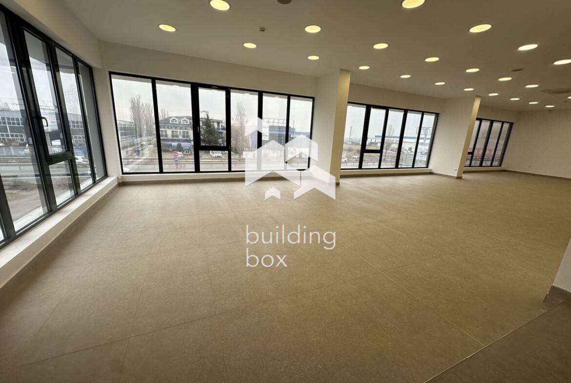 Сграда с потенциал на първа линия на бул. Европа - 0