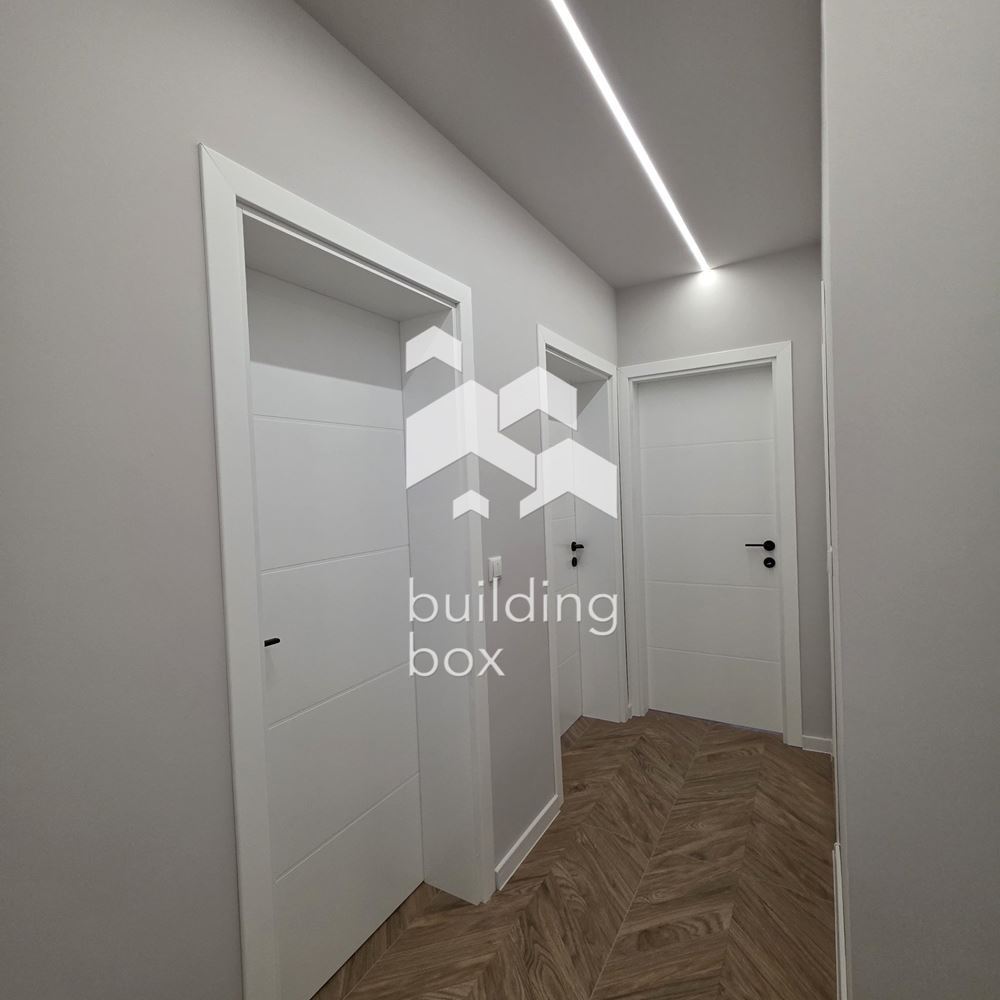 Тристаен апартамент в кв.Тракия. - 0