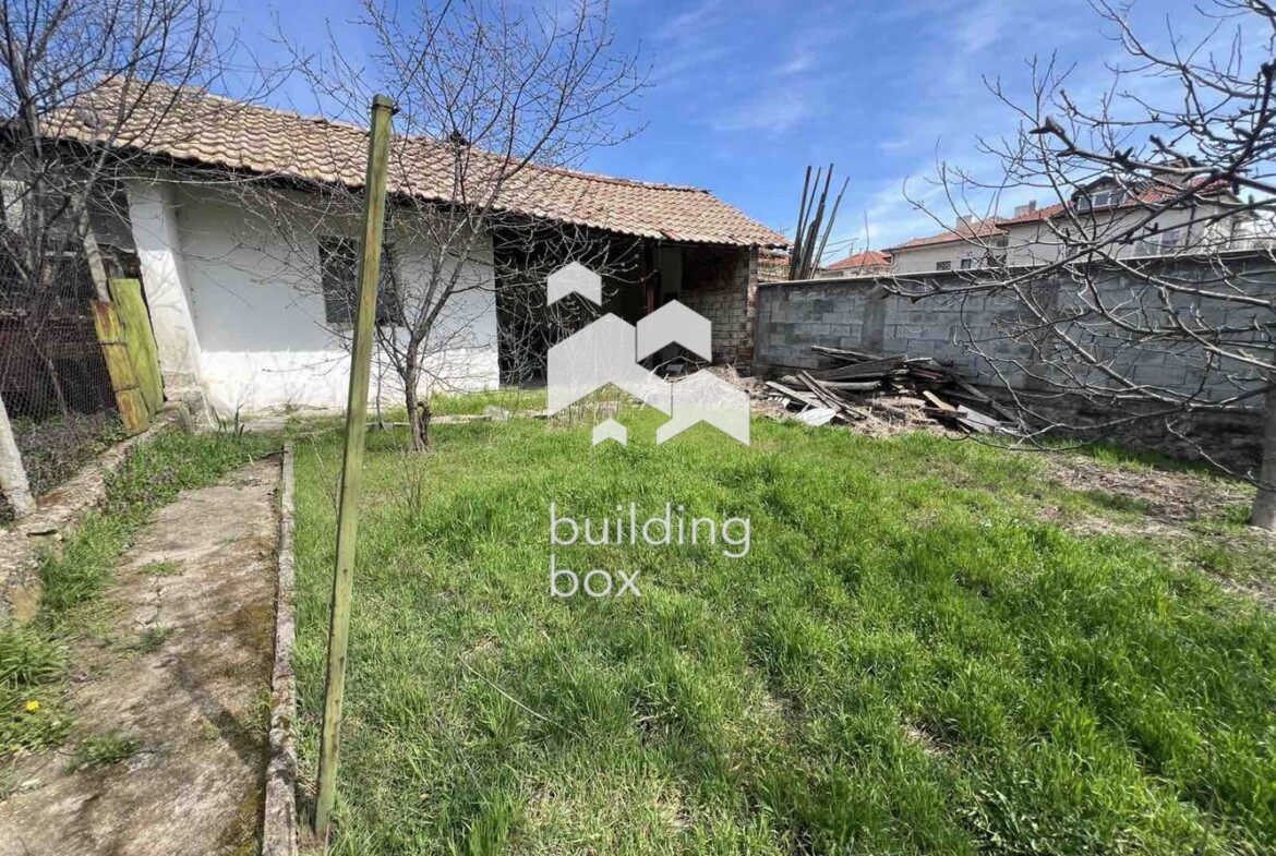 Етаж от къща в гр. Хисаря - 0