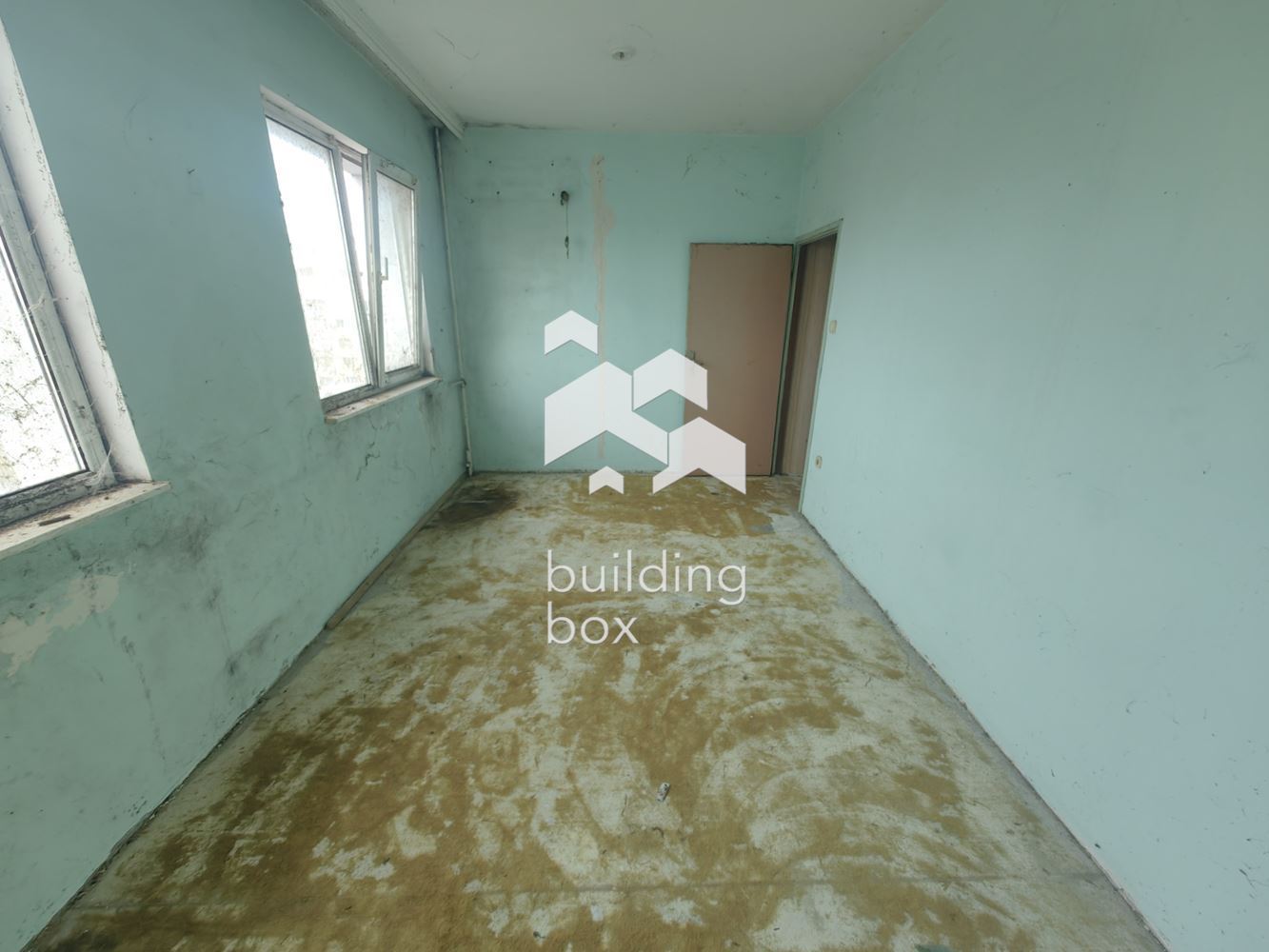 Тристаен саниран апартамент до Ефир 100 - 0