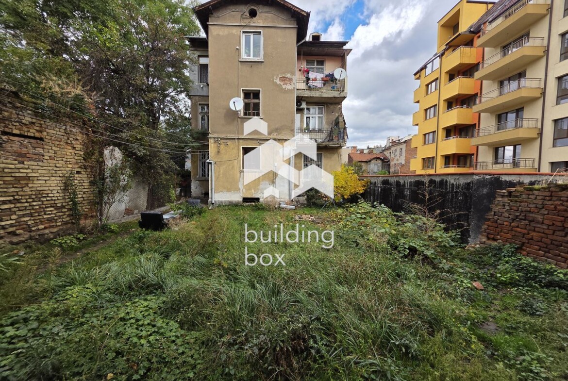 Двустаен апартамент в центъра – ъгъла на ул. "Опълченска" и ул. "Цар Симеон" - 0