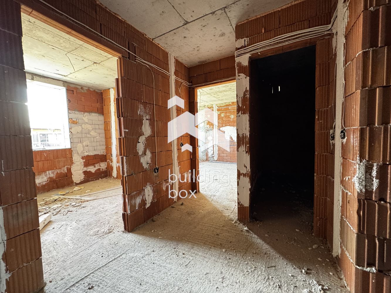 Инвестиционен двустаен апартамент - кв. Витоша - 0