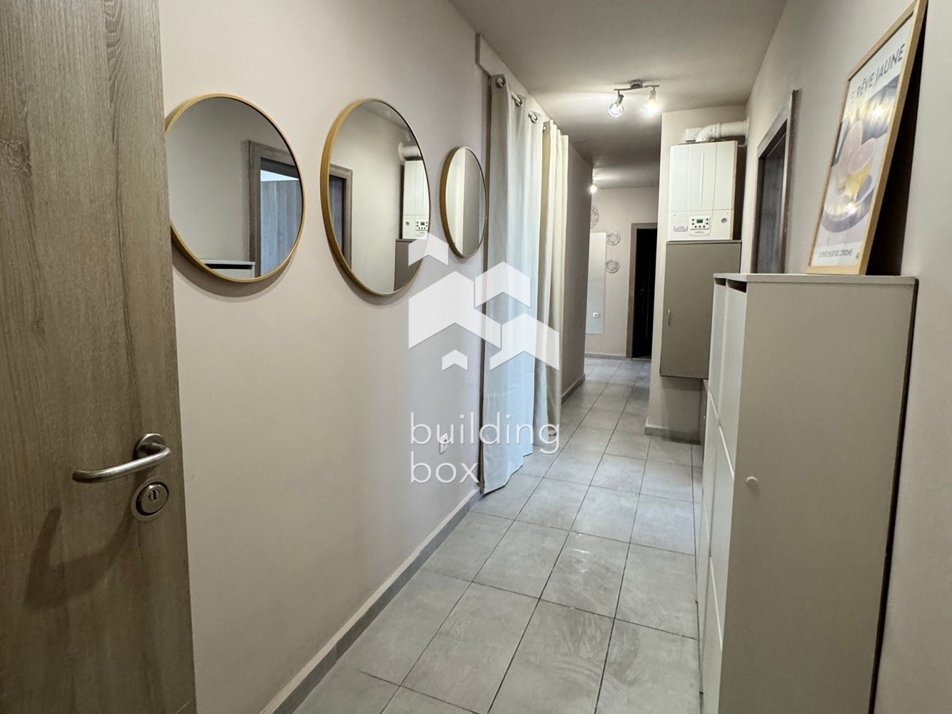 Многостаен апартамент в затворен комплекс в кв. Кръстова вада - 0