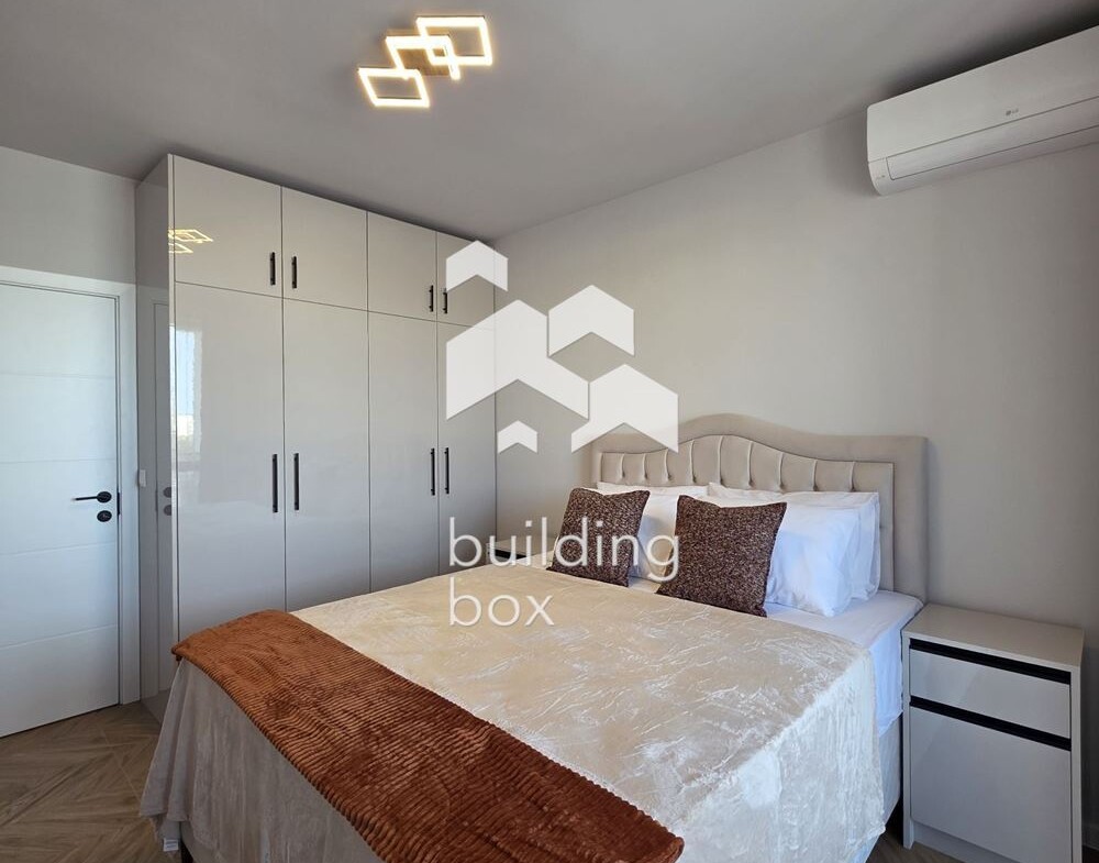 Тристаен апартамент в кв.Тракия. - 0