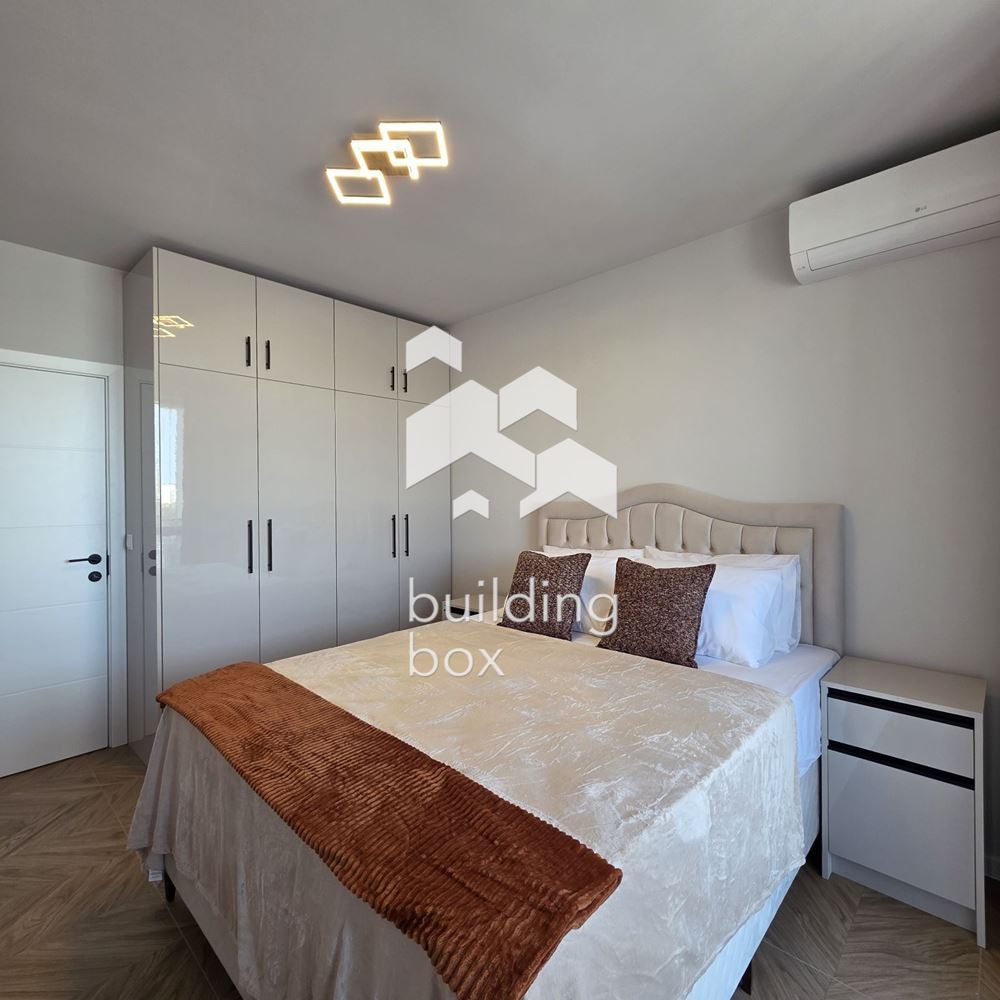 Тристаен апартамент в кв.Тракия. - 0