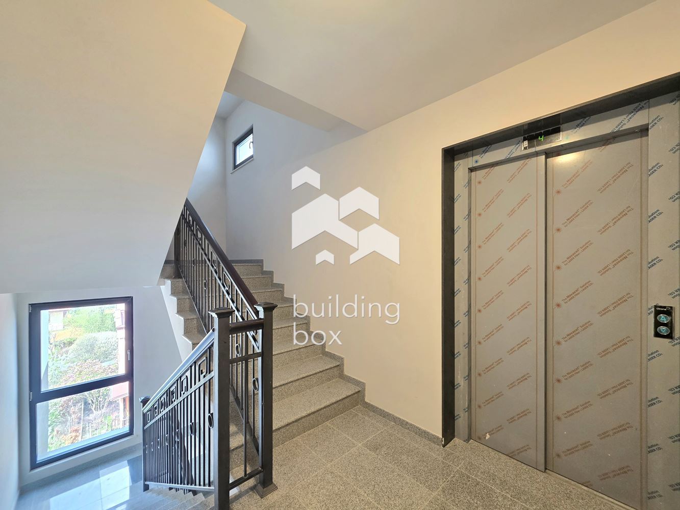 Стилен двустаен апартамент в Кръстова Вада - 0