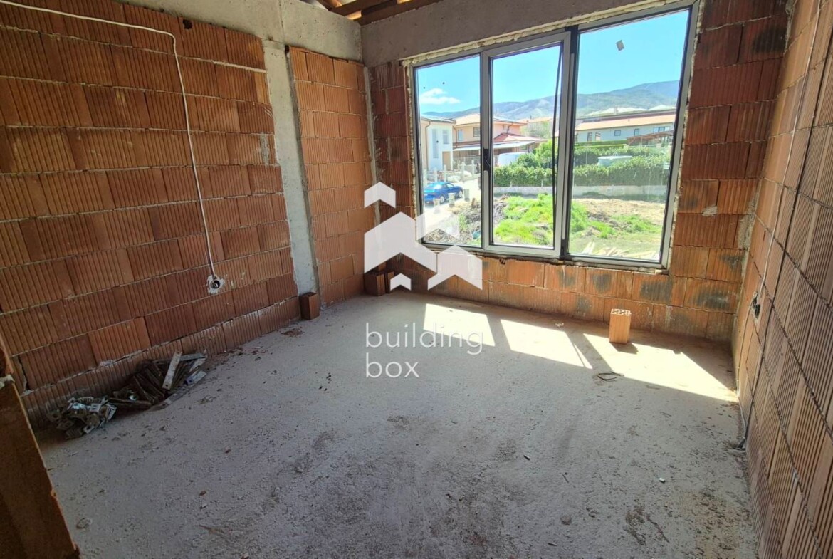 Къща с три спални с Акт 14 - 0